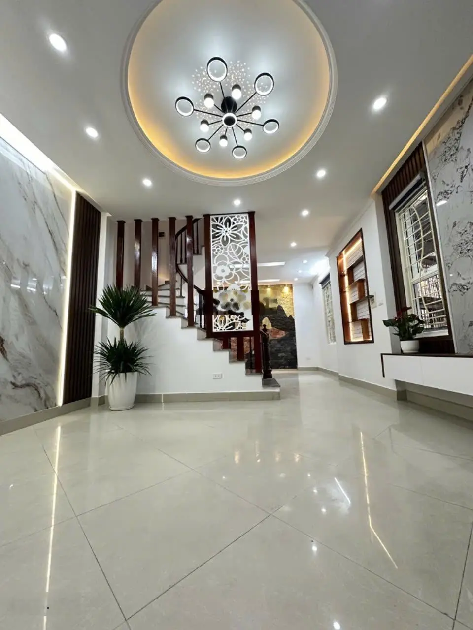 Bán nhà phố Định Công, Hoàng Mai, lô góc, sổ đẹp 40m2x4 tầng, 8,6 tỷ
