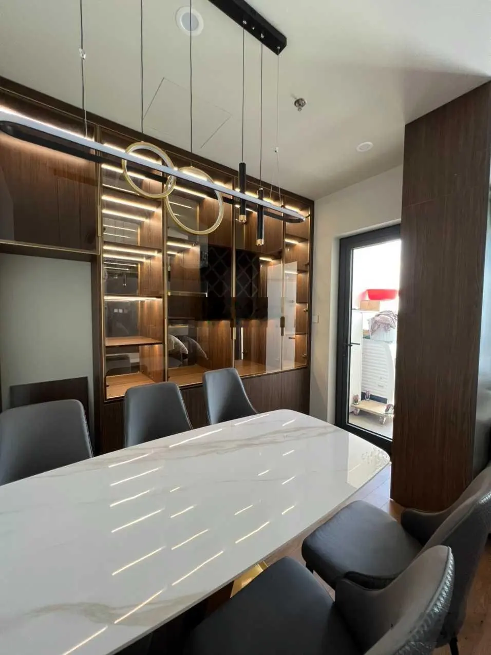 Cần bán gấp căn hộ tại The Park Home số 1 Thành Thái, DT 80m2 2PN - 2VS giá bán 6 tỷ