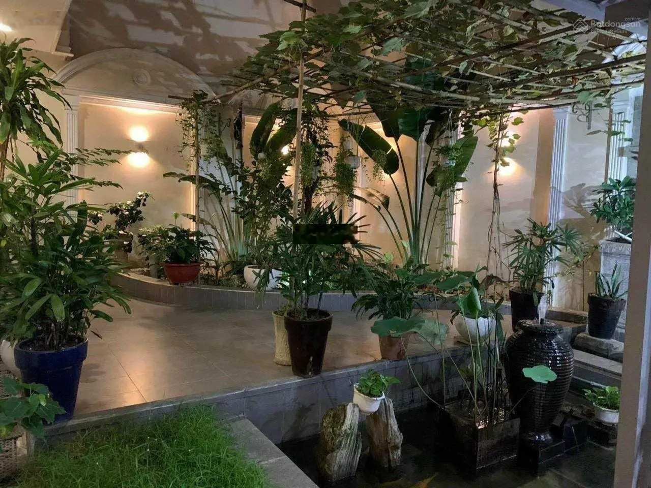 Hót hót hót giảm mạnh 40 tỷ chốt trong tháng 4 này. Villa Nguyễn Văn Hưởng 430m2 hầm 3 tầng cao cấp