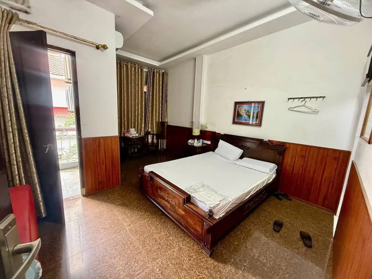 Nhà mình bán ngõ 91 Nguyễn Chí Thanh Đống Đa.dt37m x5T-Mặt Tiền.4m. Giá=18.2 tỉ.
