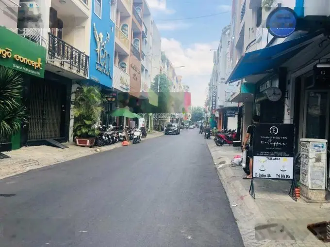 Định cư cần bán gấp! MT đường Hoa Phú Nhuận - 5,6x16m Hầm + 5 Tầng HDT 100 Triệu - Giảm sâu 20 Tỷ!