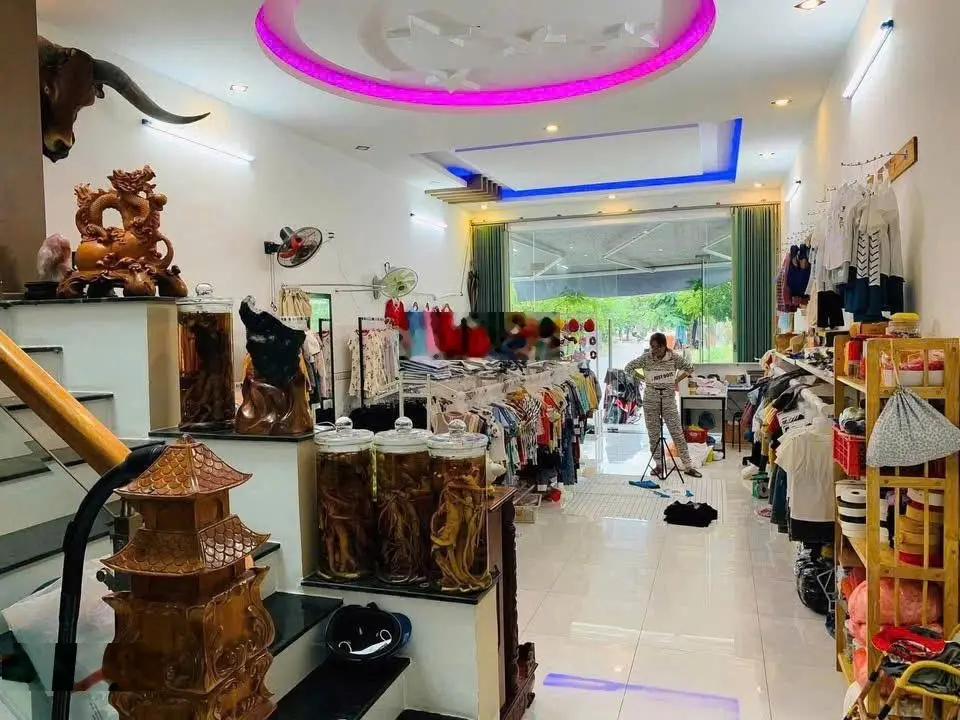 Bán nhà 1 lầu ngang 6m mặt tiền ngay chợ bình chánh giá 1tỷ150tr, đang cho thuê 19tr/tháng