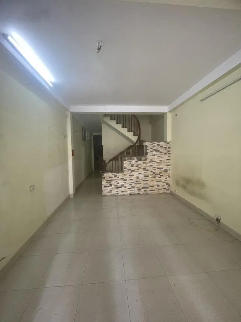 Nhà Lê Trọng Tấn, phân lô ô tô tránh, kinh doanh- vp, 2 thoáng, cách phố 15m, 67m2, giá siêu hời