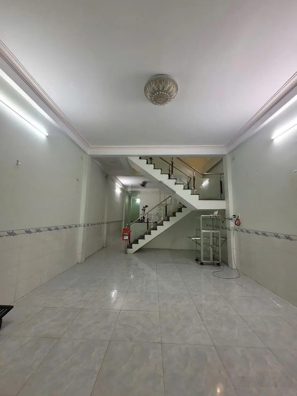 Bán nhà riêng 302 Bà Triệu, 9.8 tỷ, 125m2, 4PN, gần Vincom, chỉ 78tr/m2
