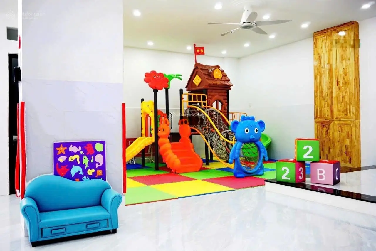 Toà nhà đường Lê Chân, P Tân Tiến, Trung Tâm TP.Nha Trang. 38tỷ