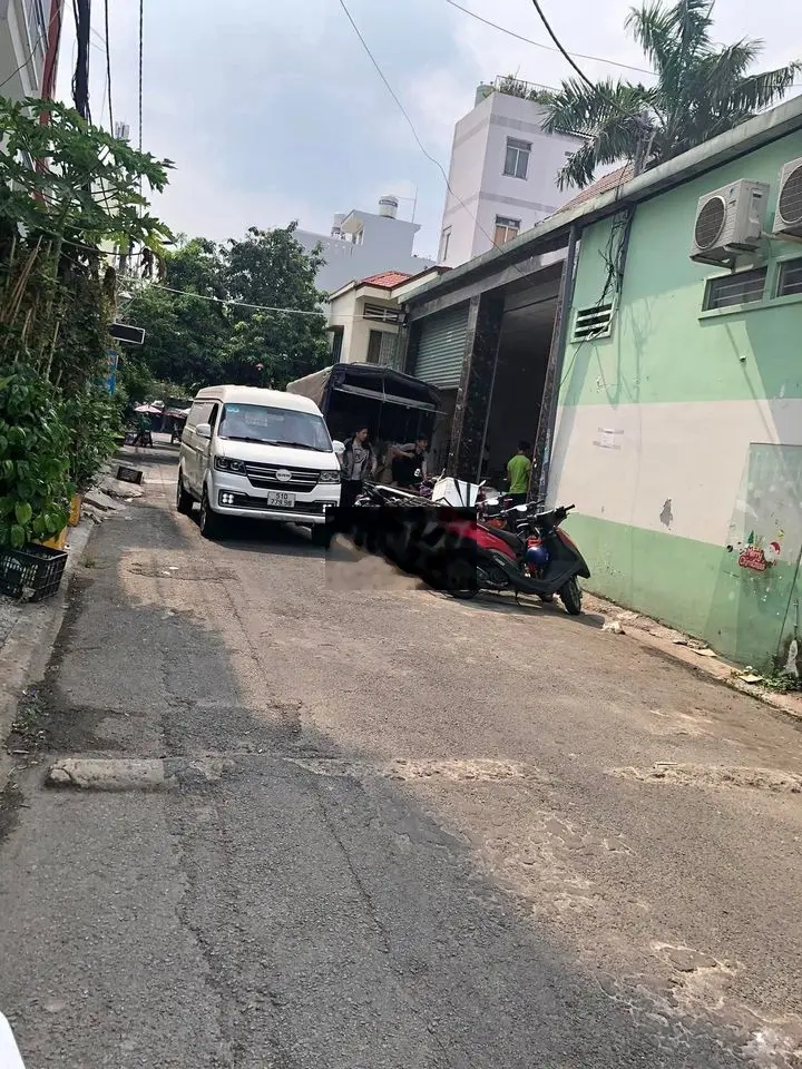 Nhà đẹp mới xây Quận 12, DTSD 120M2, đúc BTCT kiên cố, SHR - Giá 2tỷ6