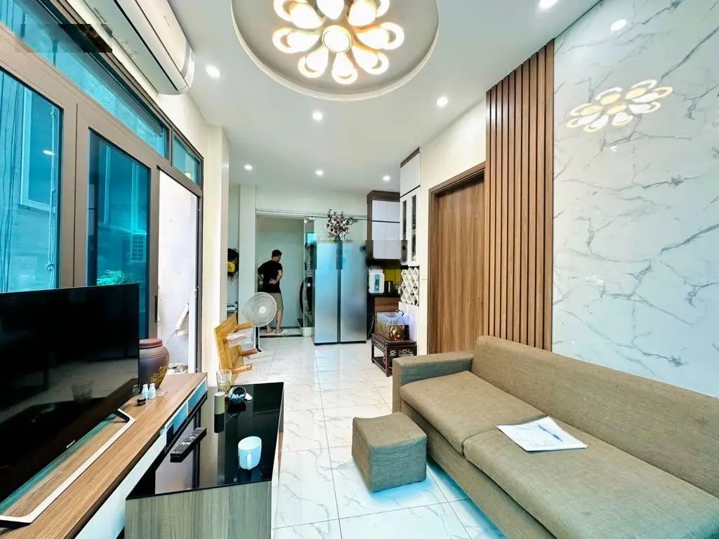 Nhà phố Xã Đàn, Đống Đa, lô góc oto kinh doanh, dòng tiền 40 tr/tháng giá: Nhỉnh 17 tỷ TL