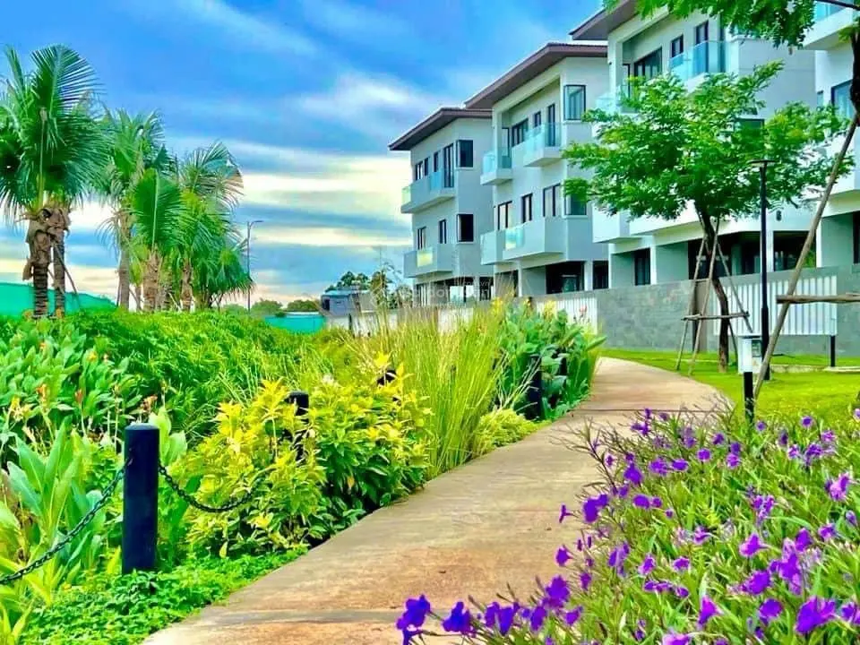 Nhà phố Lavida (Căn góc mảng xanh), giá 5 tỷ bao hết thuế phí