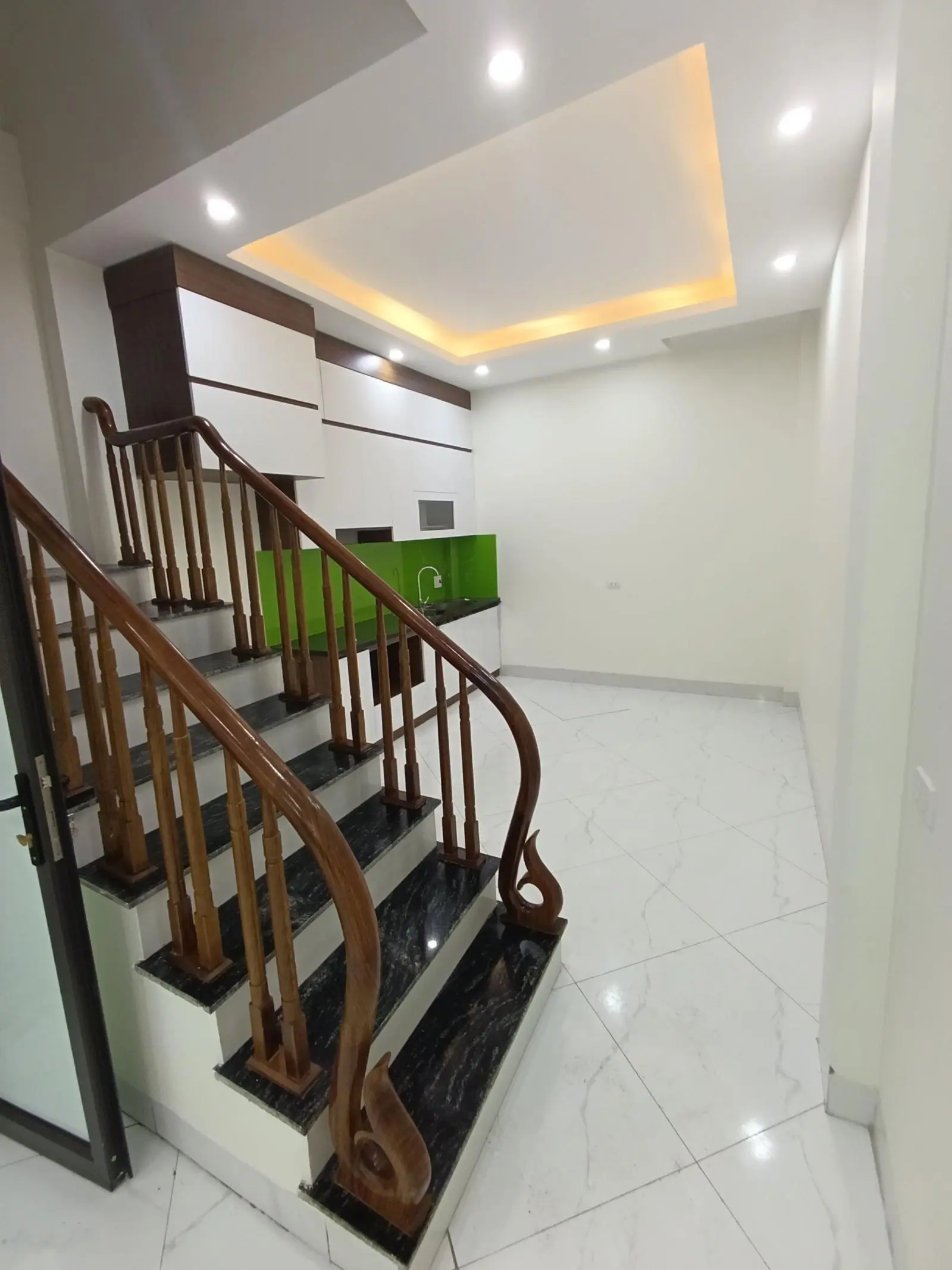 Ra hàng 3 căn nhà ngay sát vành đai4 hoài đức hn xung quanh trường chợ cực đẹp dt:43m hơn 3ty