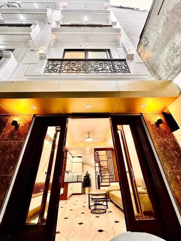 Chính chủ bán gấp nhà phố Khương Đình-sau quy hoạch cách 30m là đường 13m. DT:26m2, 4 tầng, MT:3,3m