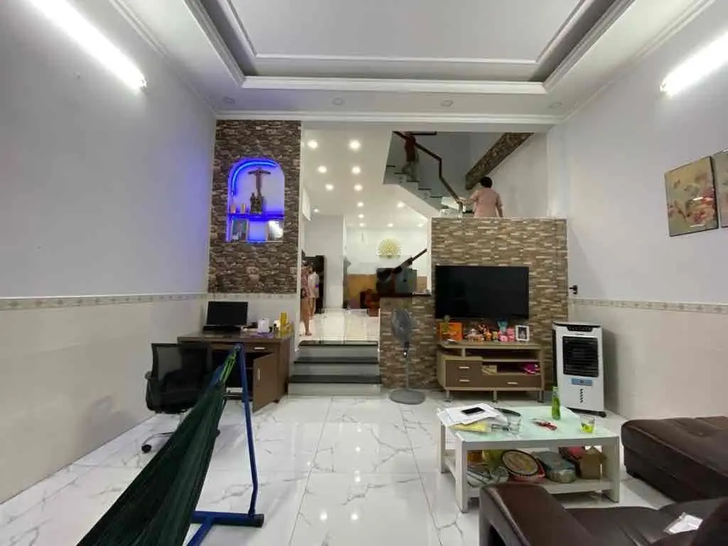 Nhà mới ở ngay Phạm Thế Hiển, diện tích khủng 82m2, ngang 5.5m, SHR.