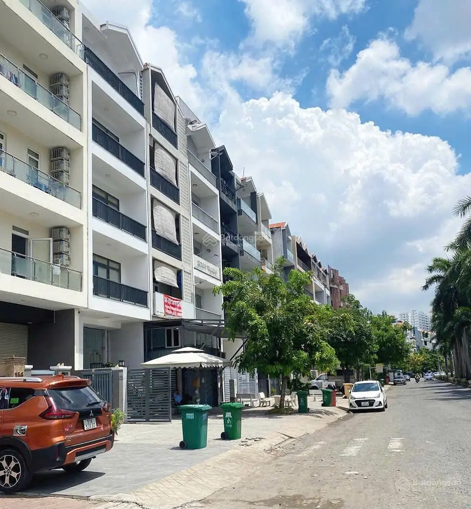 Bán nhà phố mặt tiền giá: 32tỷ5 nhà Đ. Hoàng Trọng Mậu KDC HimLam quận 7 có HĐT 60tr LH 0908935765
