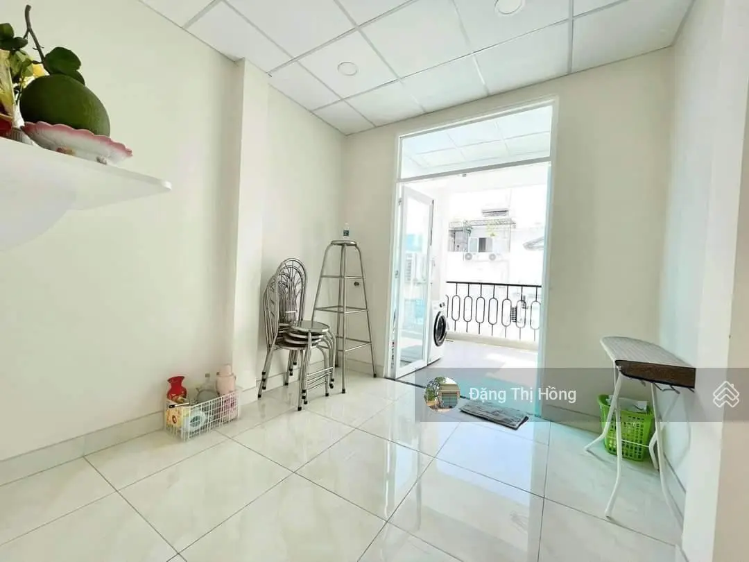 Nhà đường Bà Hom 72m2 cần bán gấp ngay sát bùng binh Phú Lâm, sổ sẵn, đang cho thuê 9tr/th