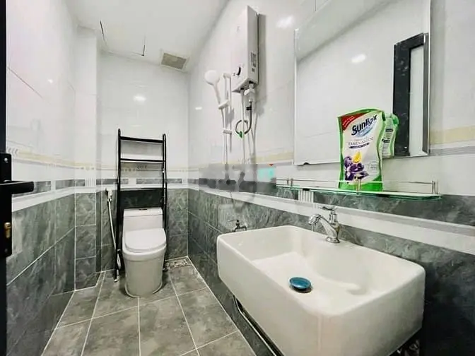 Nhà Nguyễn Chí Thanh - Q.11 - 7pn 7wc - 4 tầng - 8,2 tỷ