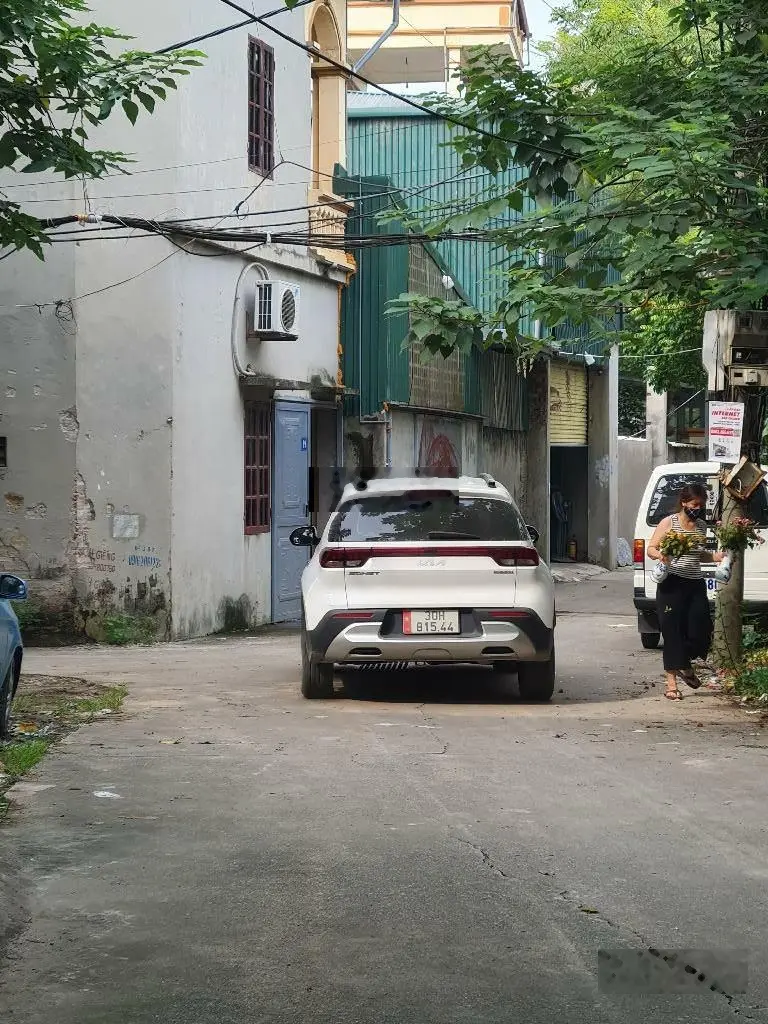 Bán nhà Lĩnh Nam y hình 35m2,5tầng, mặt tiền 3,8m,5.1 tỷ ngõ trước nhà 2 ôtô đỗ cửa, sổ đỏ ko quy h