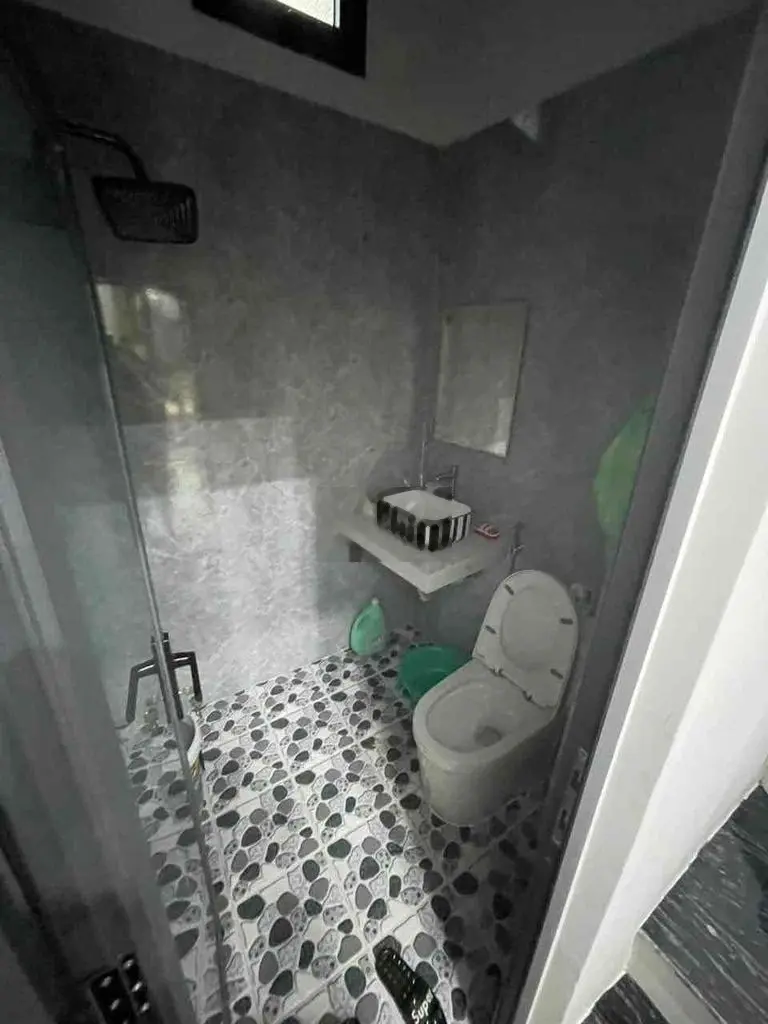 NHỈNH 1TY CÓ NHÀ 3 TẦNG KIỆT 3M LÝ THÍ TỔ