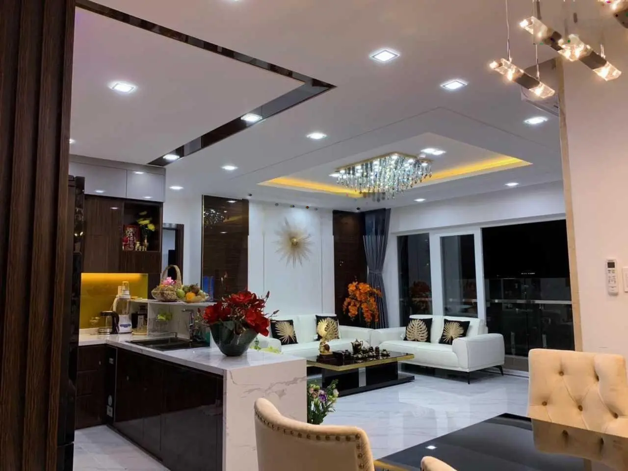 BÁN CĂN HỘ XI GRAND COURT , QUẬN 10 , DT : 110M2 , 3PN, 3WC . GIÁ 8TY, Có Sổ .Lh: 0907 909 *** Hùng