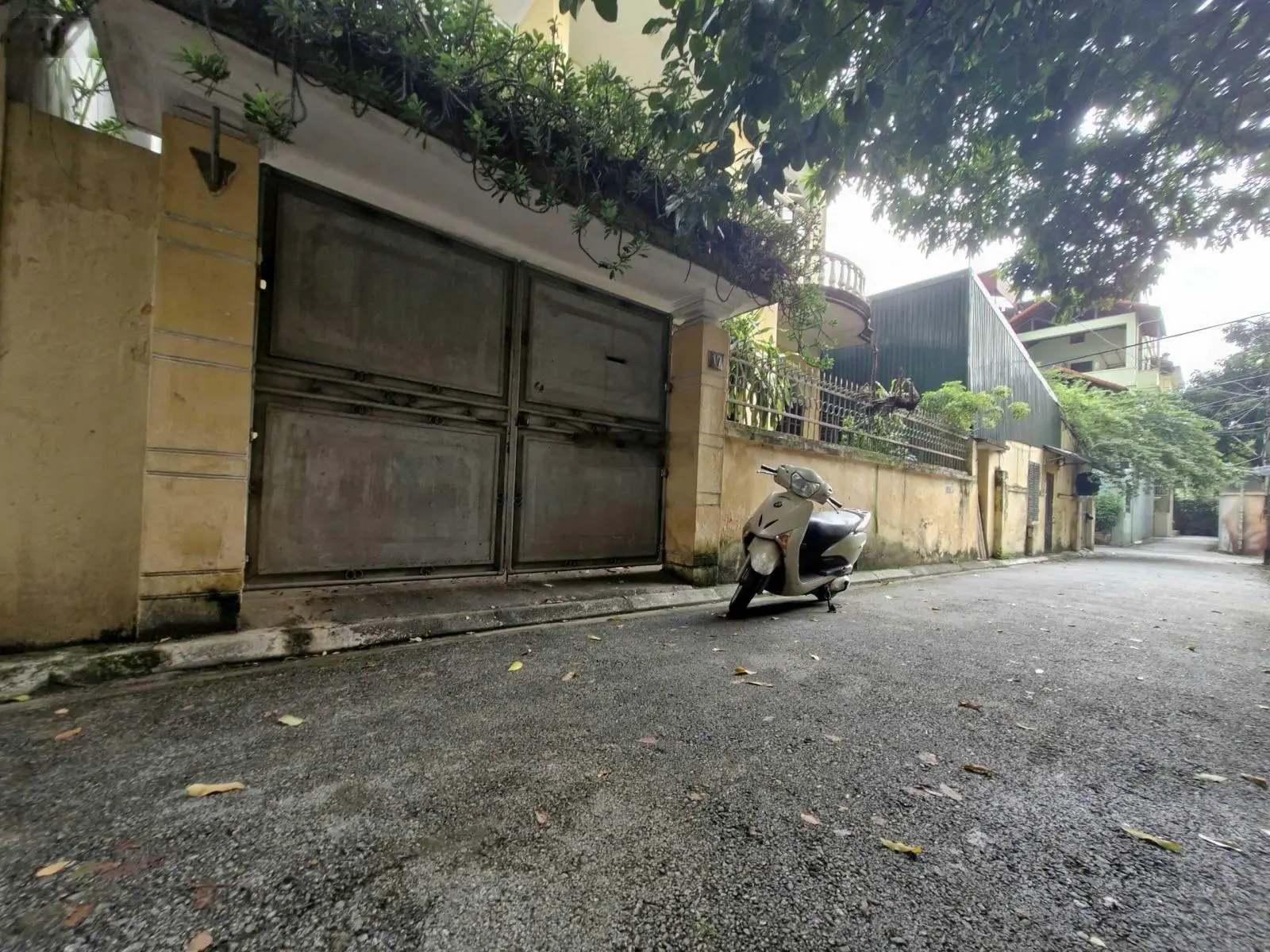 Bán đất Nguyễn Sơn, Nguyễn Văn Cừ, 170m2, MT 11m, giá 26.5 tỷ, phân lô ô tô, ở tuyệt, dân trí cao