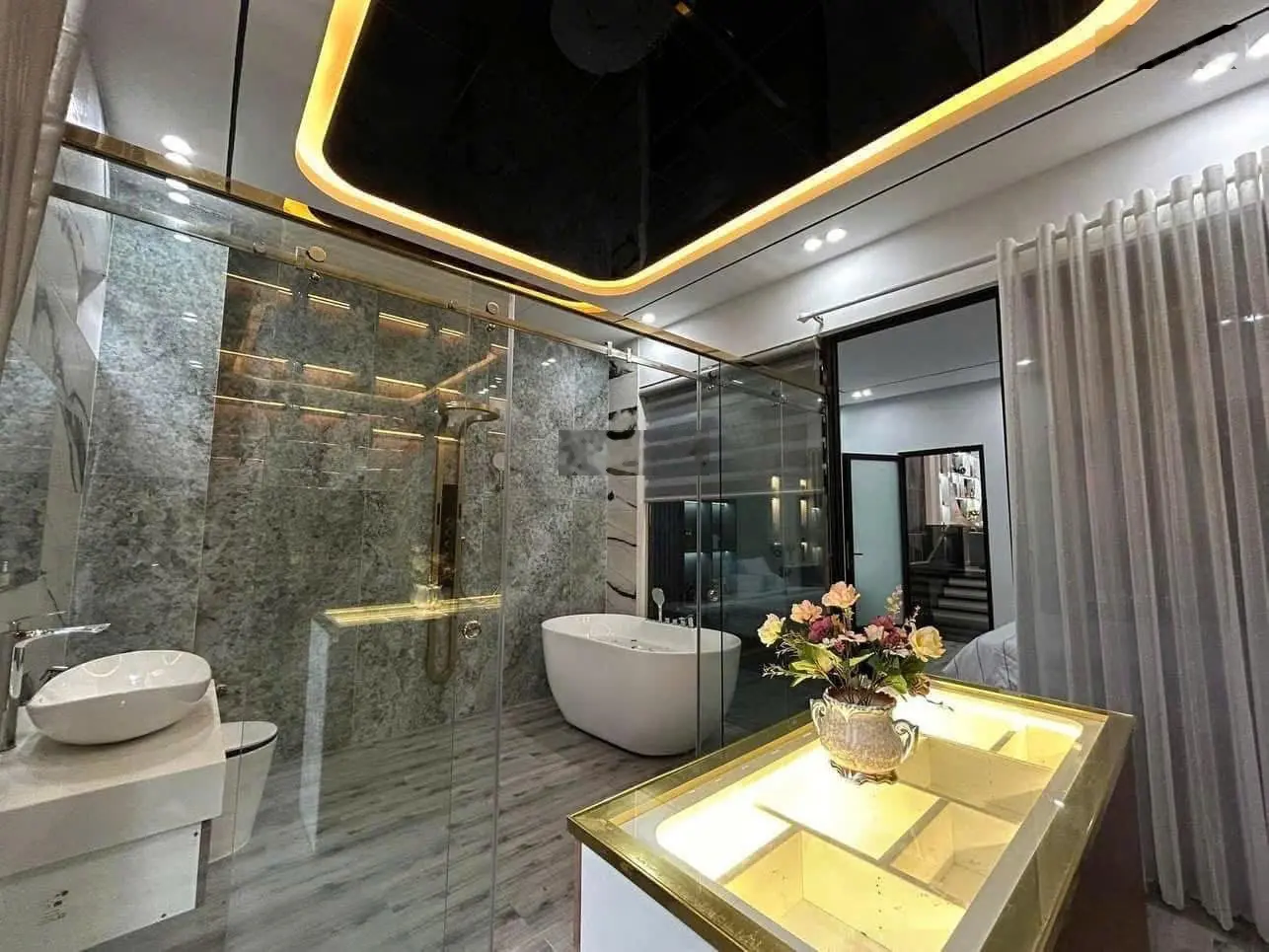 Nhà 3 tầng tân cổ điển mặt tiền Tô Hiệu, Hòa Minh, Liên Chiểu, Đà Nẵng