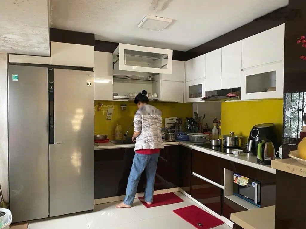 Bán nhà phúc hoa tây hồ. khu phân lô - ô tô ngủ trong nhà được.