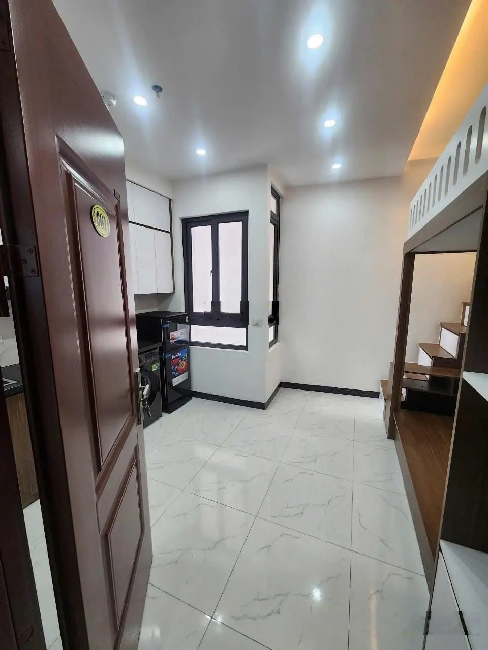 Hàng hiếm! Tòa CHDV Cự Lộc, 65M2*7T, MT 5.1M, 12 phòng KK, đủ PCCC, sầm uất, dòng tiền 800tr/năm