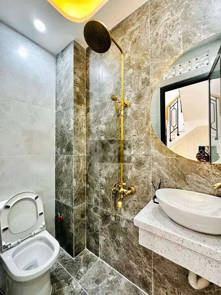 BÁN NHANH NHÀ 3L 5PN, SHR, NHÀ ĐẸP, ĐÚC KIÊN CỐ, ĐỂ LẠI NỘI THẤT
