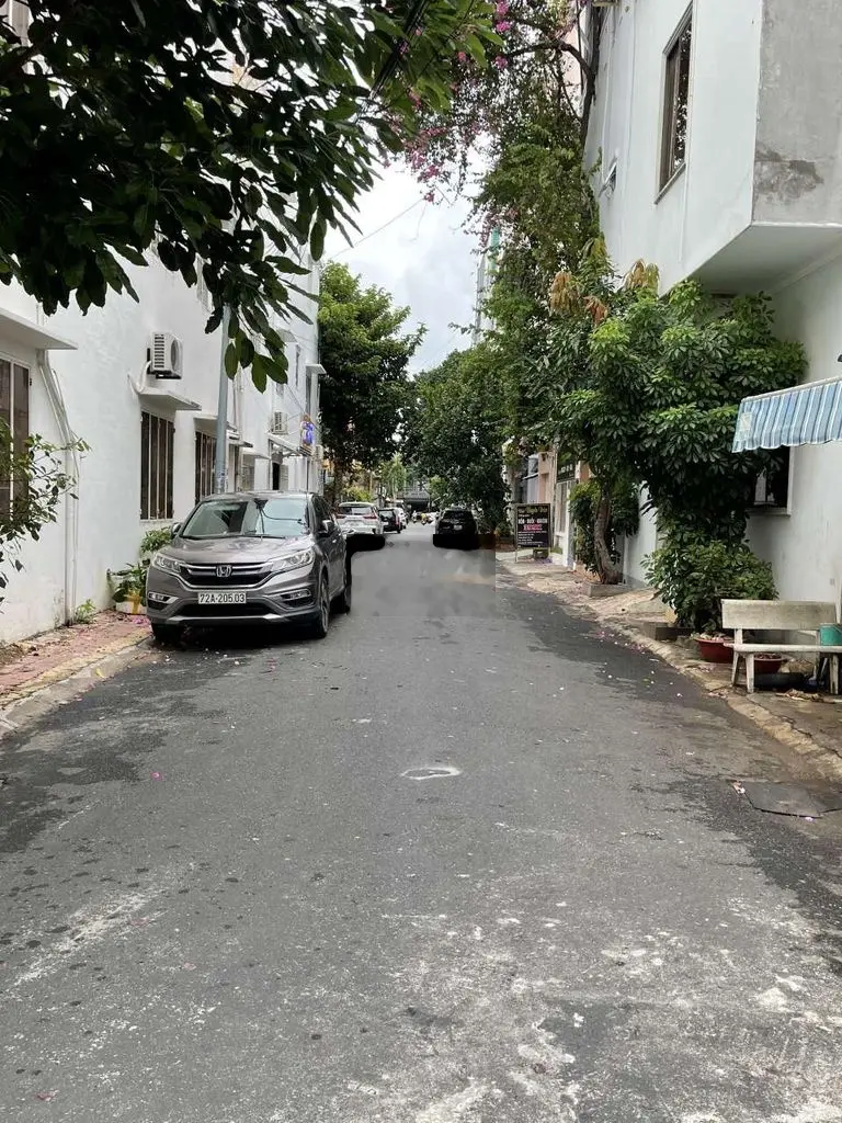 Bán nhà C4 hẻm vỉa hè Nguyễn Tri Phương, phường 7