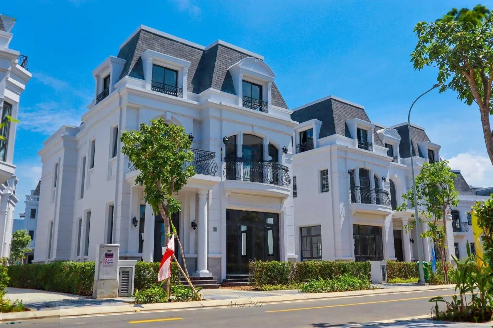 Nhượng lại căn biệt thự đơn lập 280m2 Amelie Phú Mỹ Hưng giá rẻ nhất 26 tỷ LH Mr Toàn 0901 828 ***