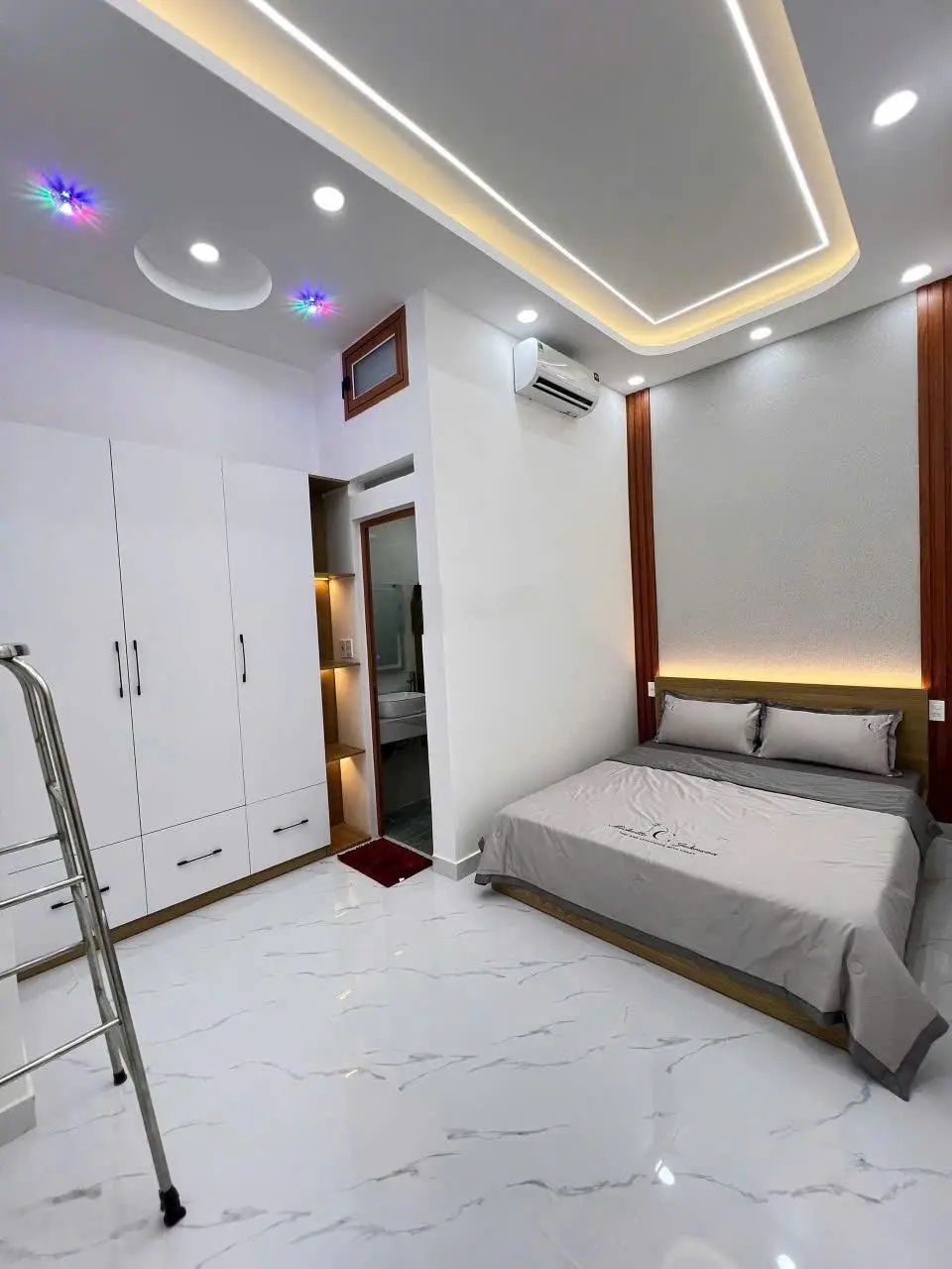 Kẹt tiền bán Nhà 1/ Đường Trần Đại Nghĩa Ngay Vòng Xoay An Lạc (6x19) Giá 1 tỷ 550tr Cách Chợ 100m