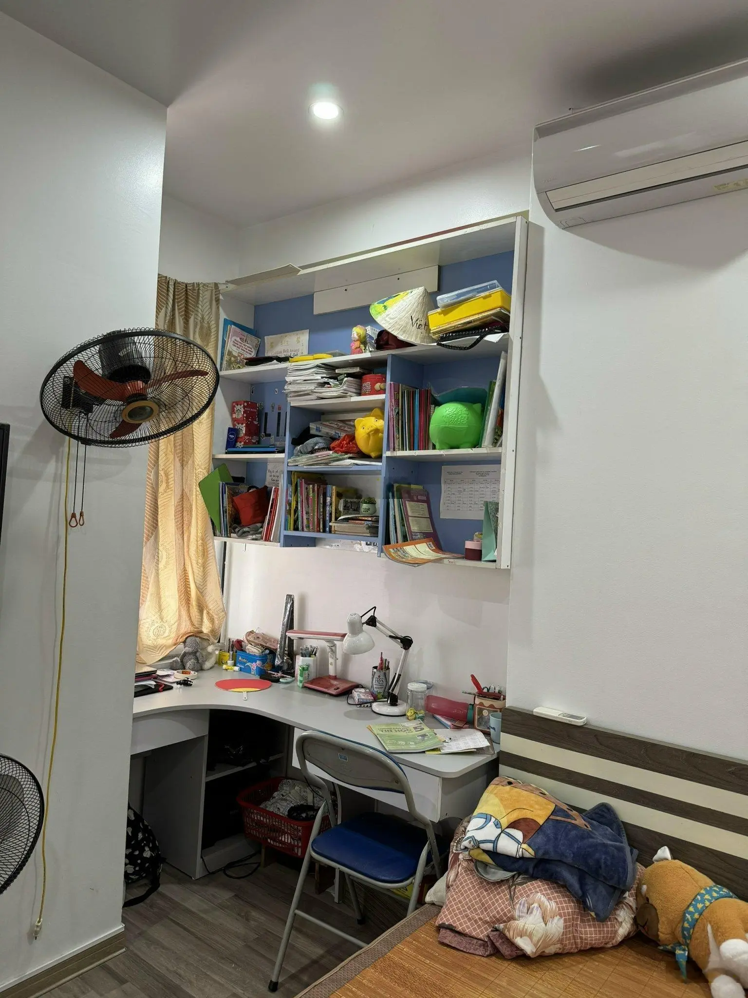 Bán căn góc 2 phòng ngủ 2 vệ sinh nội thất siêu đẹp