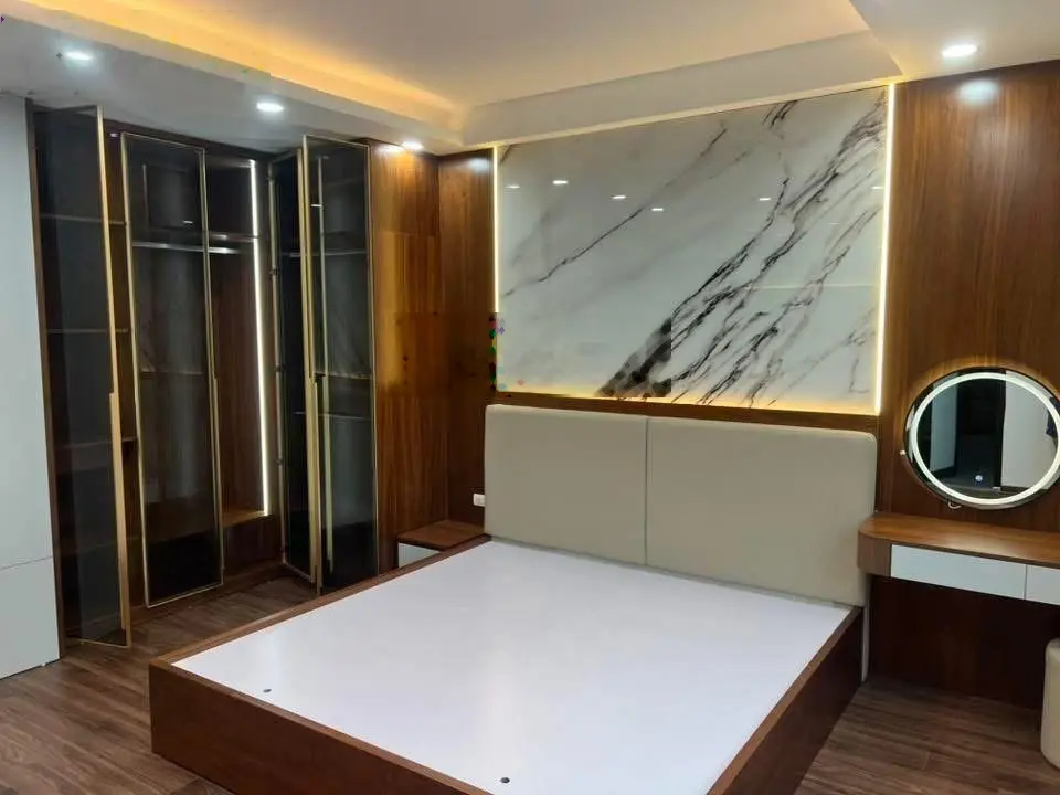 Bán nhà Minh Khai, dt 32m x 4tầng, 4ngủ, giá hơn 5tỷ, cách phố vài bước chân, nhà mới tinh