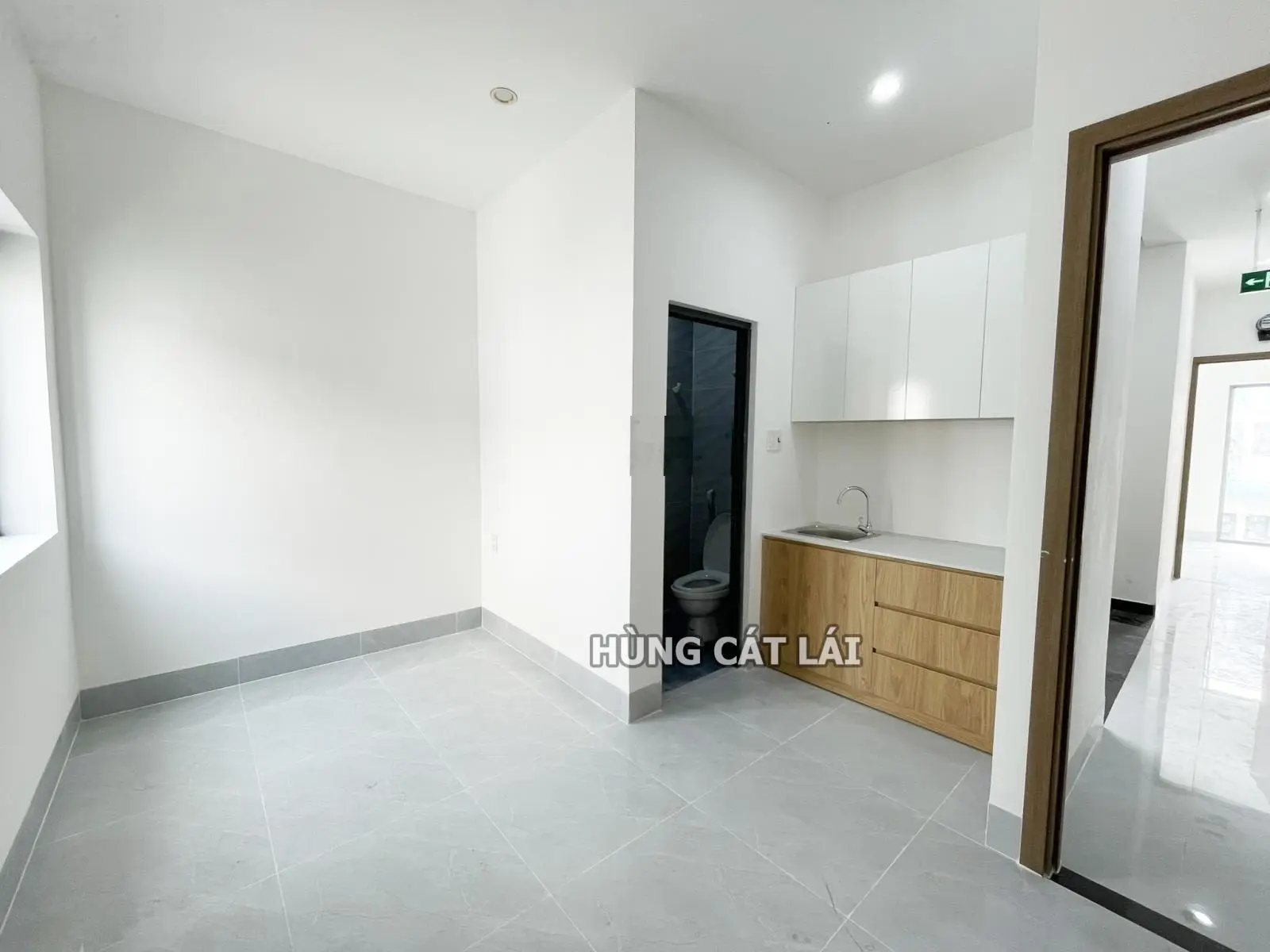 Bán tòa nhà CHDV 5 tầng, DT 119m2, DTSXD 339m2, 16 phòng, đang có HĐ thuê 40 tr/tháng, giá 13.9 tỷ