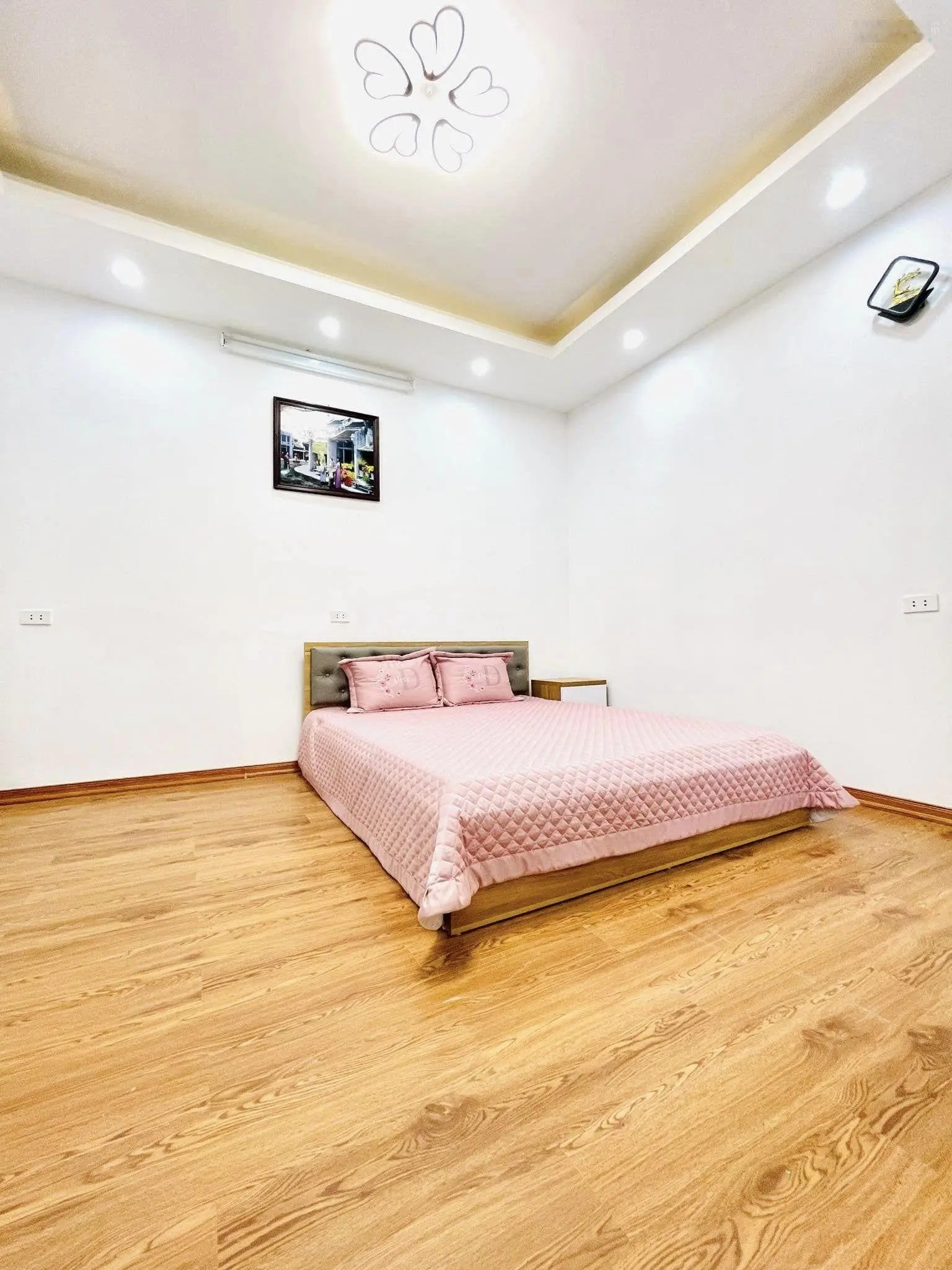 Chỉ 5.x tỷ -trần khát chân - 33m2 - 4 tầng -3 ngủ-hbt-0985826871