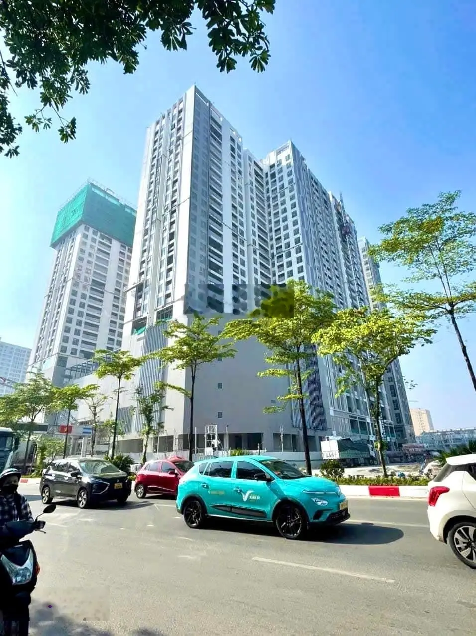 Hót chỉ hơn 