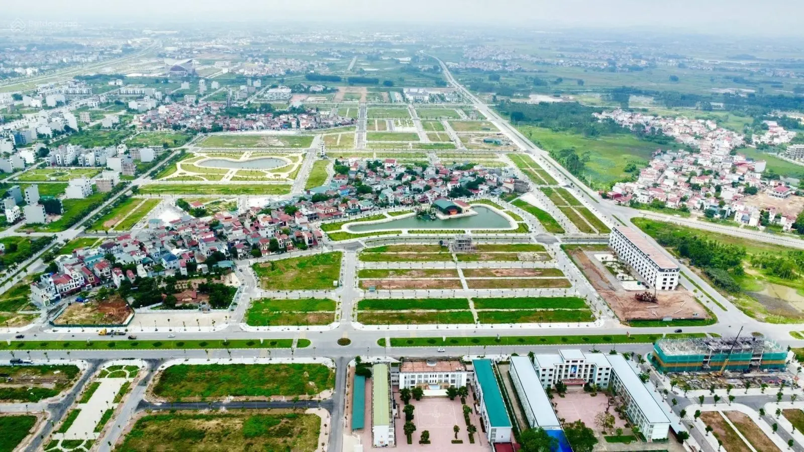 Bán đất làn 2 đường Nguyễn Văn Linh Newera Bắc Giang, diện tích 93m2 gần FPT Aeon Mall và chung cư