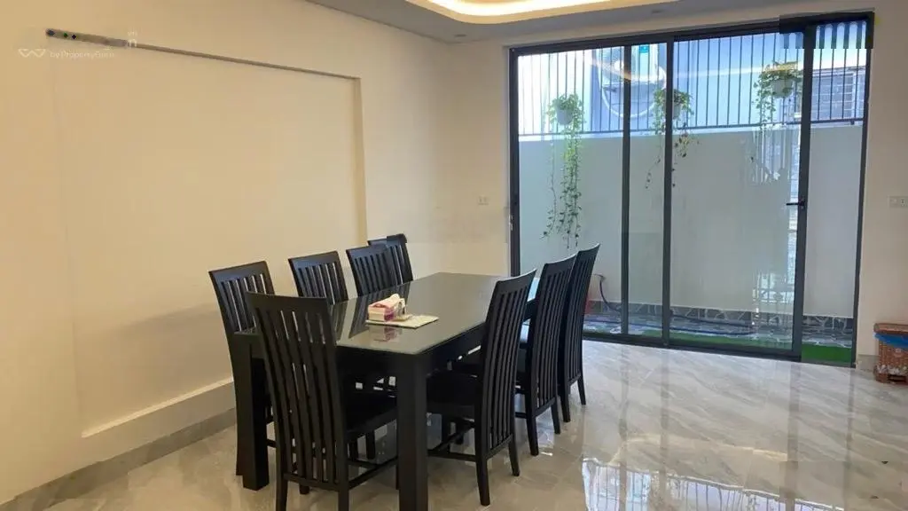 Bán căn biệt thự MT phố Hồ Nghinh nhà 3 tầng 5PN - DT 121m2 ngang 5m cho tây thuê 30tr/th - 17,x tỷ