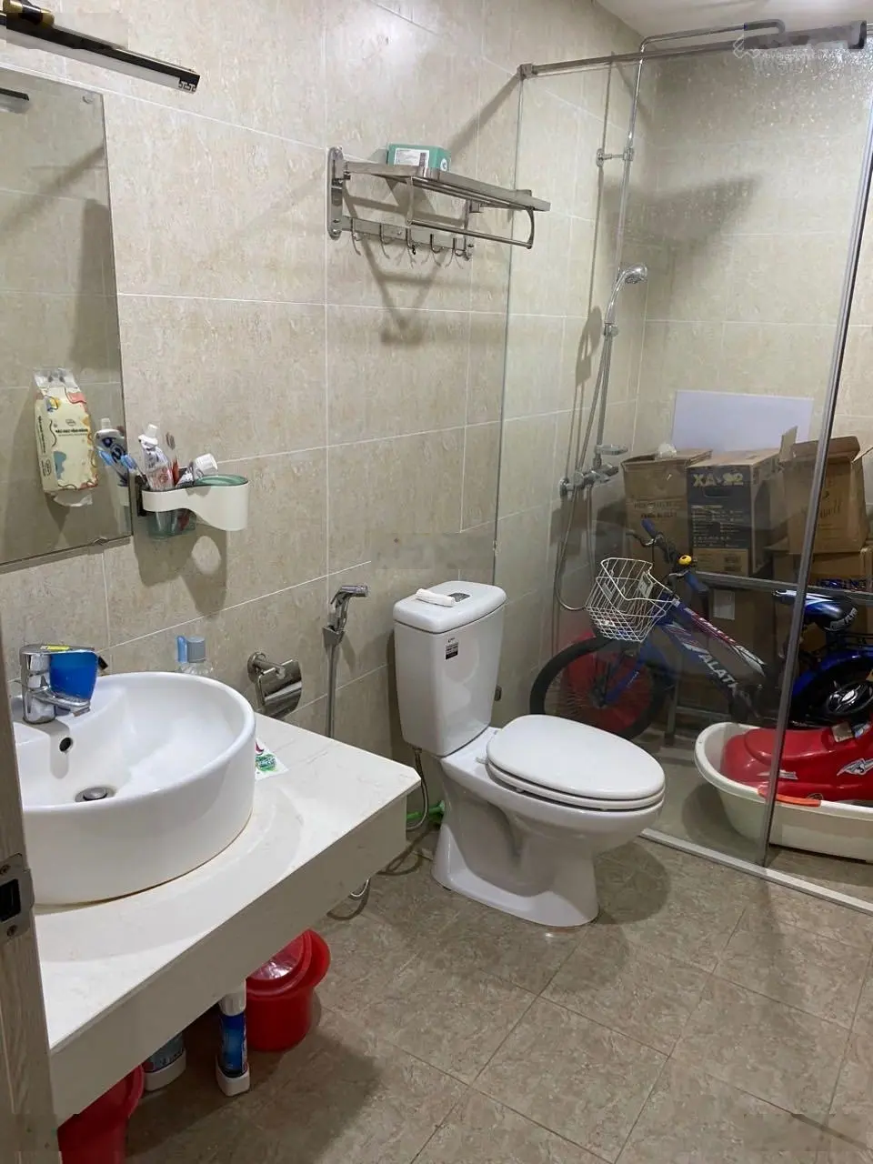 Bán gấp Handi Resco 31 Lê Văn Lương. Diện tích 105m2,3PN2WC Hướng ĐN - TB, full nội thất sổ lâu dài
