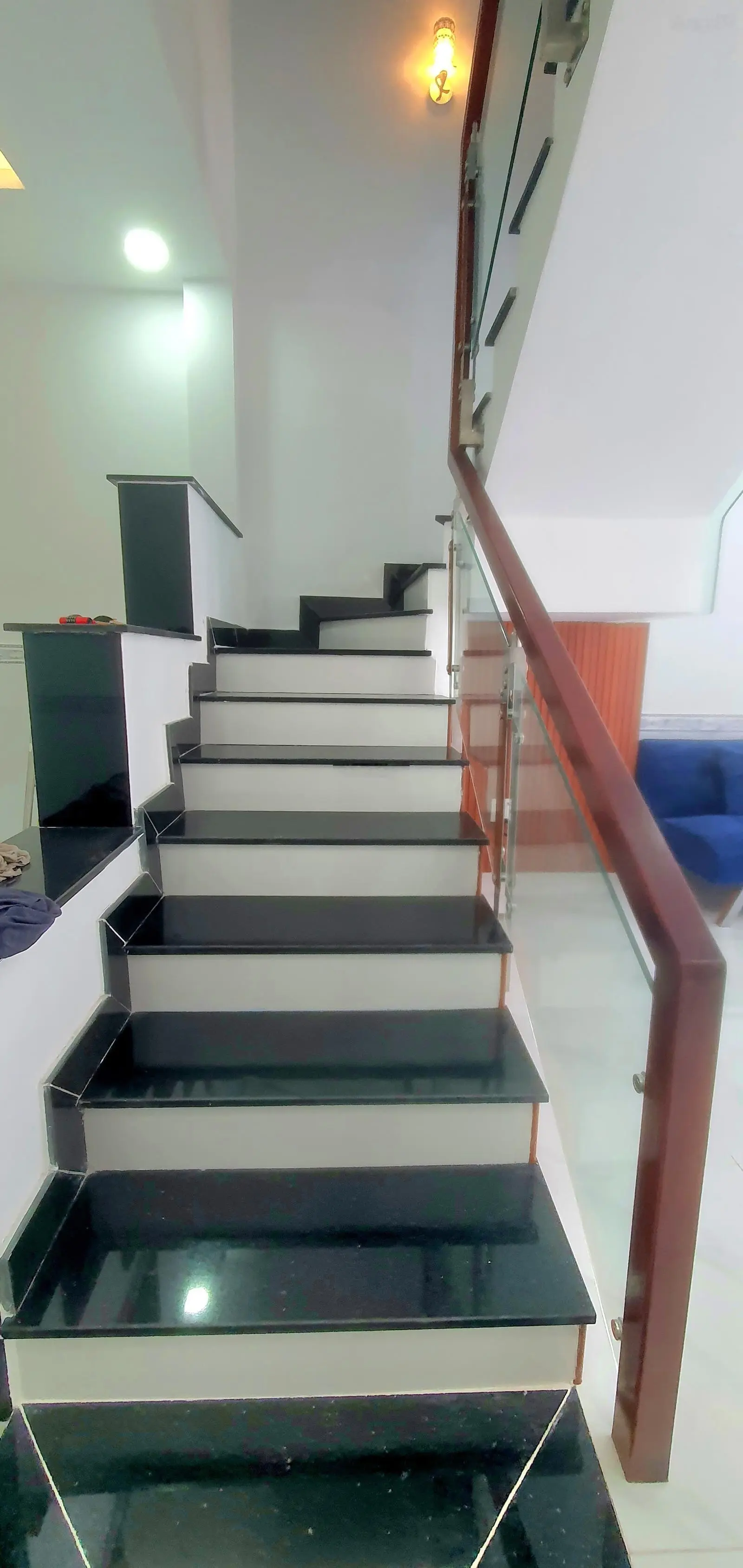 Nhà mới xây chính chủ 4x12m 1 trệt 1 lầu, ấp 4 xã Vĩnh lộc B.