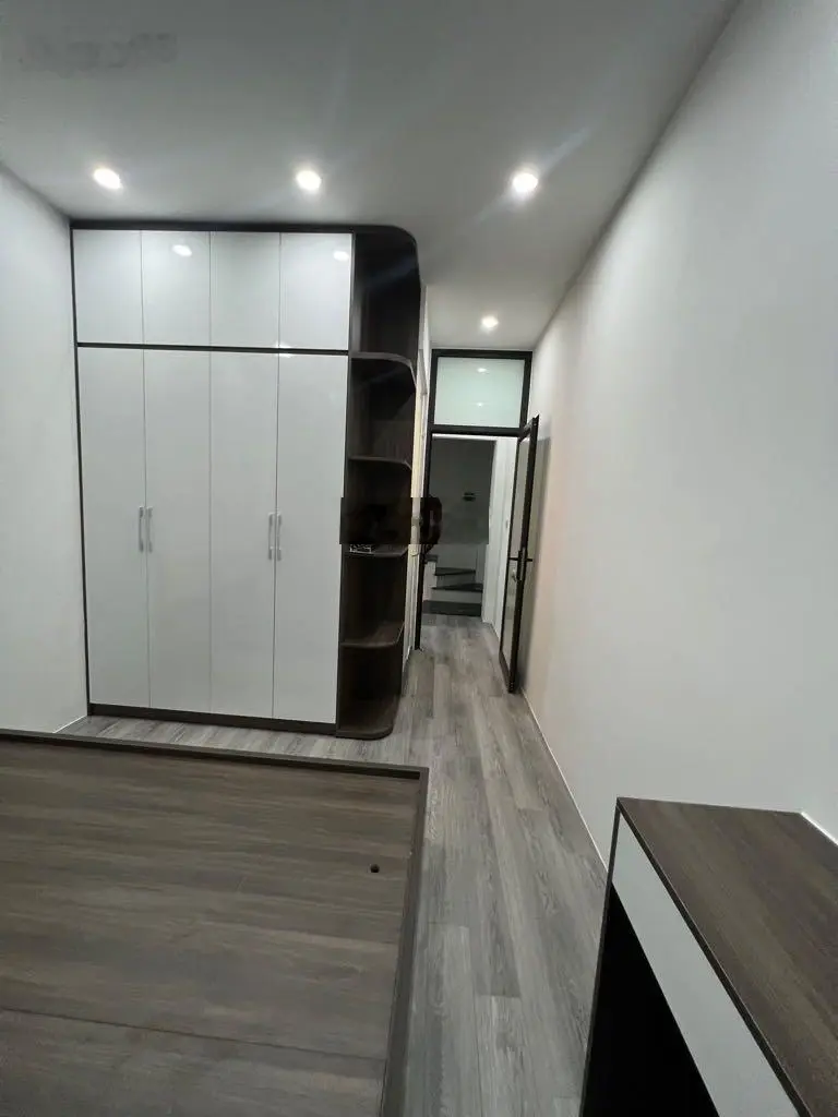 Nhà mới ở luôn, Trần Hữu Tước, Đống Đa, DT 40m2 x 4 tầng, giá: Nhỉnh 5 tỷ TL