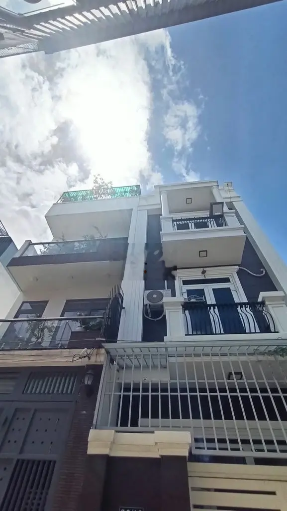 Giảm mạnh bán nhanh trong tháng nhà 5 tầng ngay UBND phường Trường Thọ