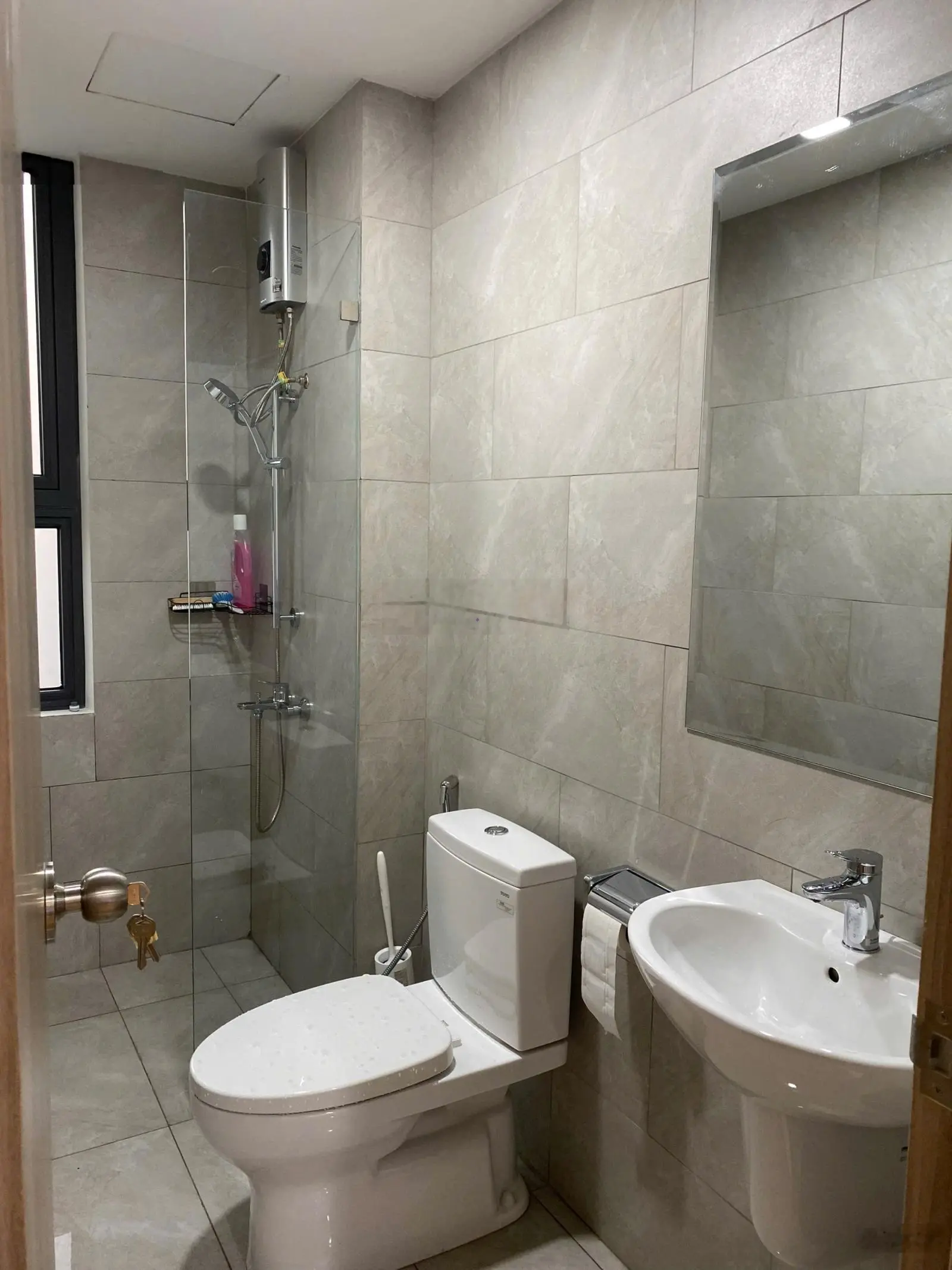 Bán nhanh Citi Esto căn góc 2PN2WC full nội thất đẹp, sổ sẵn. Giá chỉ 2tỷ3