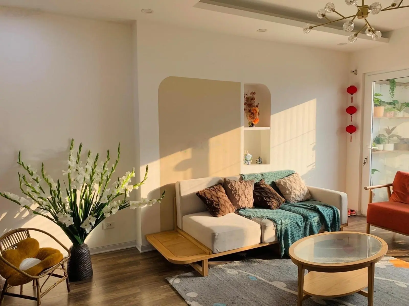 Bán nhanh căn 3 ngủ tầng trung, hướng Đông Nam, view trọn Hồ Tây đẹp, sẵn sổ, nhỉnh 8 tỷ,slot ô tô