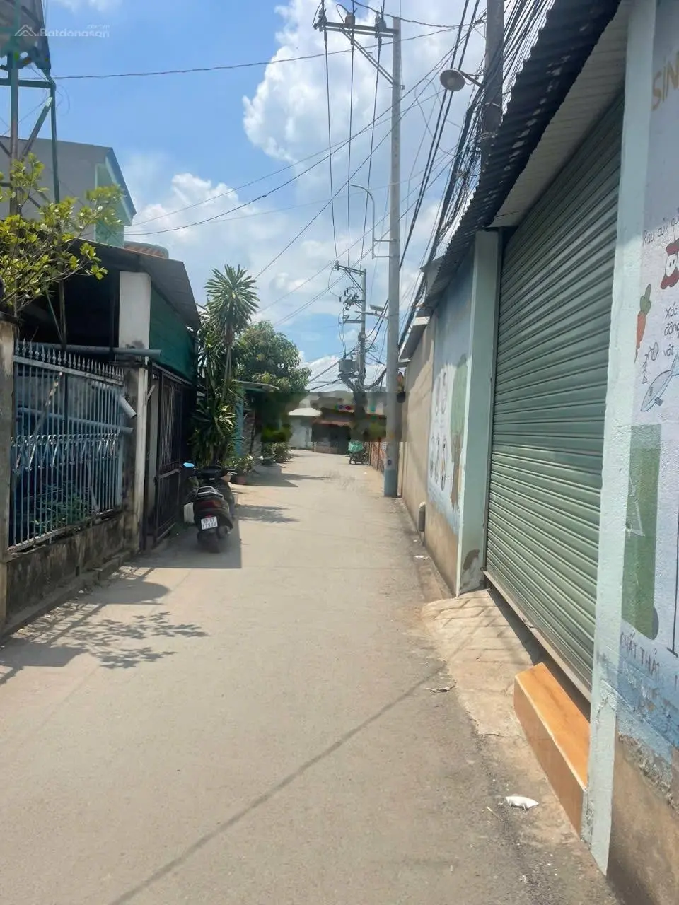 Nhà cũ hẻm 4m đường số 6, Long Bình, Q.9, 100m2, xây dựng 63m2, 3.5 tỷ thương lượng, sân rộng