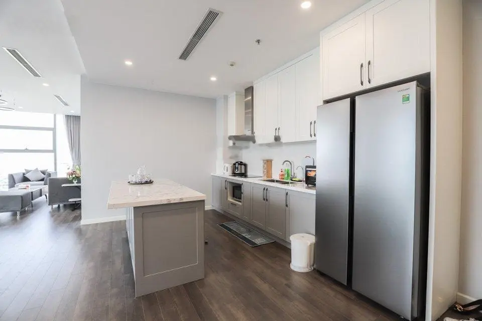 Bán căn hoa hậu 3pn2vs, 142m2, ban công Đông Nam, full nội thất tầng trung tại tòa The Nine