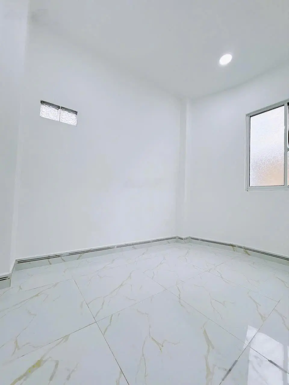 Bán nhà Bến Vân Đồn, Quận 4, 3 tầng - Giá 4,150 tỷ