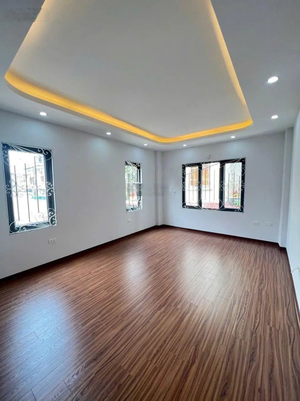Bán nhà xây mới Phú Diễn Nguyễn Đạo An, tầng 2 phòng ngủ, gần ô tô, Giá: 5,25 tỷ, Lh: 0968 371 ***