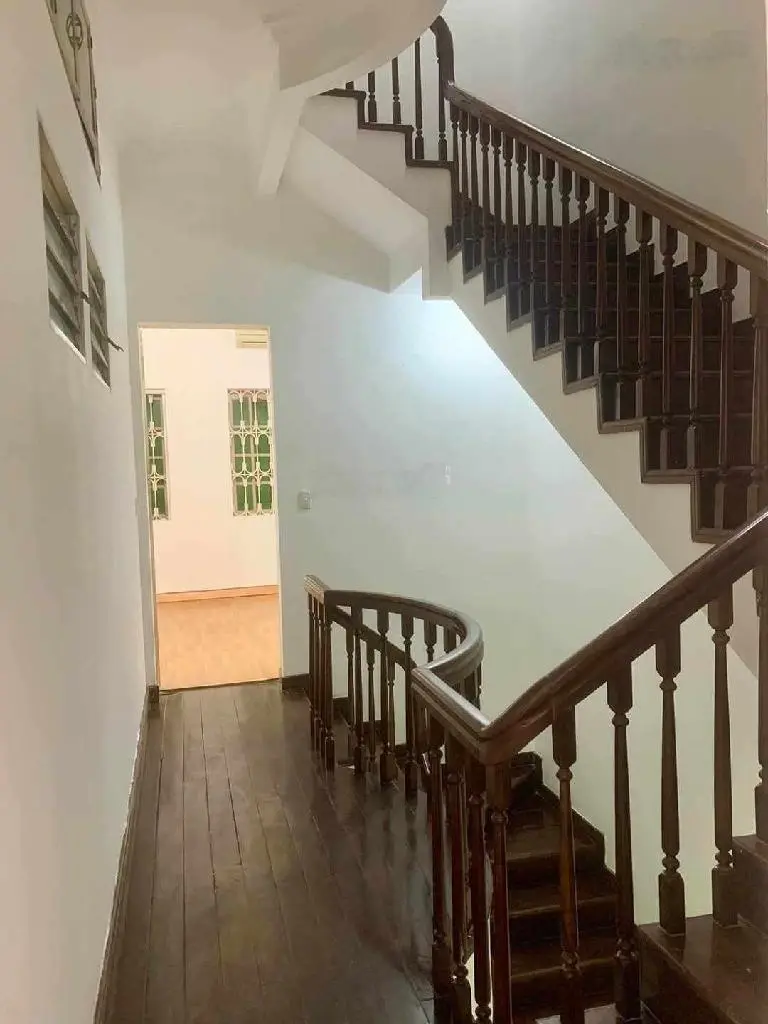 Bán nhà riêng 70m2, 2 thoáng, gần phố, ô tô vào nhà Đường Nguyễn Viết Xuân - Lê Trọng Tấn