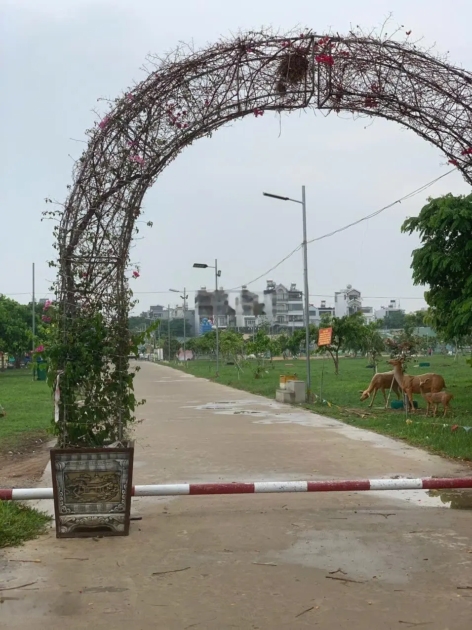 Chủ gửi còn 1 nền duy nhất 2 mặt tiền lọt khe, đất khu An Sương đường 30m.