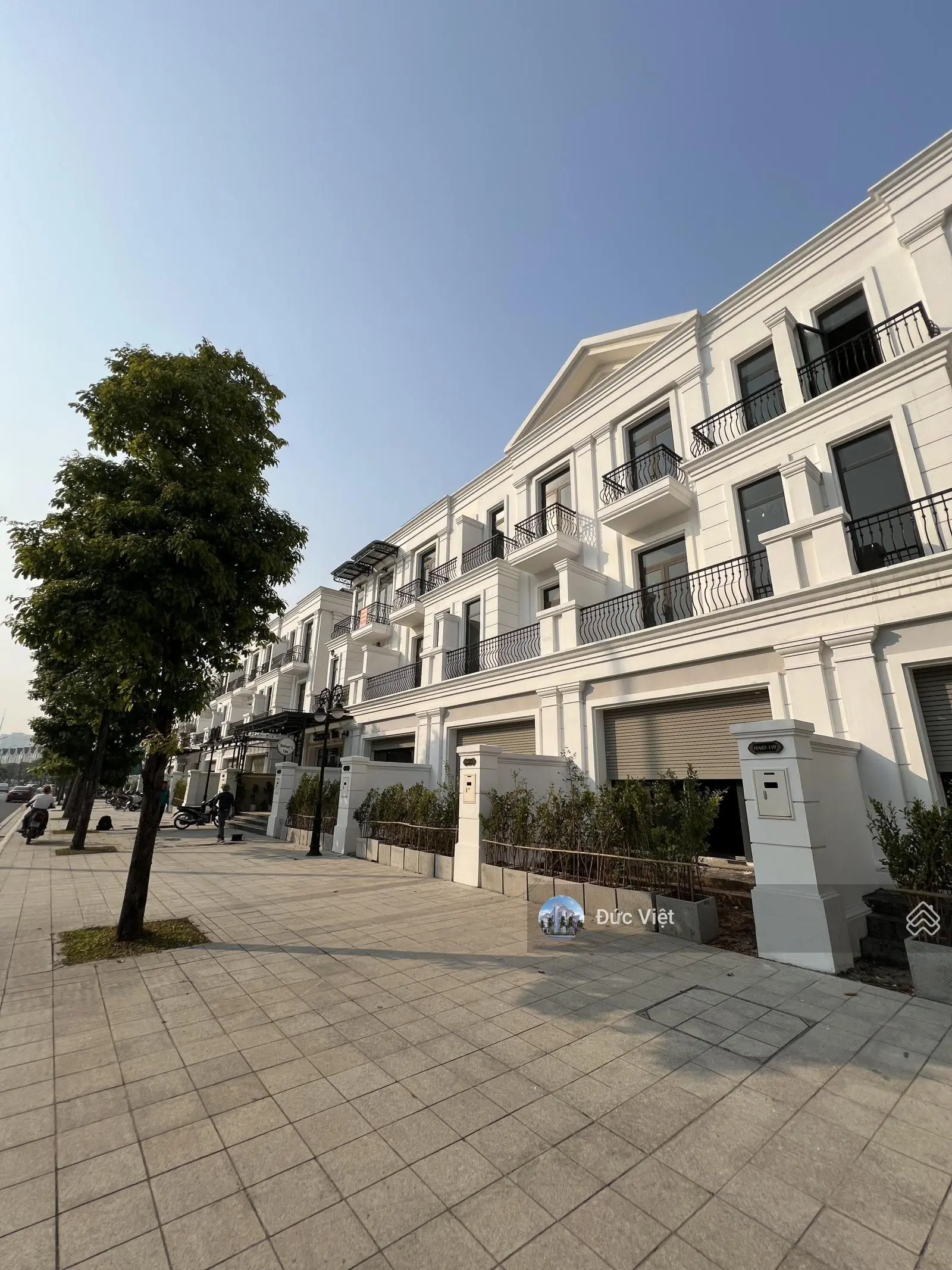 Cần chuyển nhượng liền kề HA02 view hồ giá 19.5 tỷ. lh 0941 851 ***