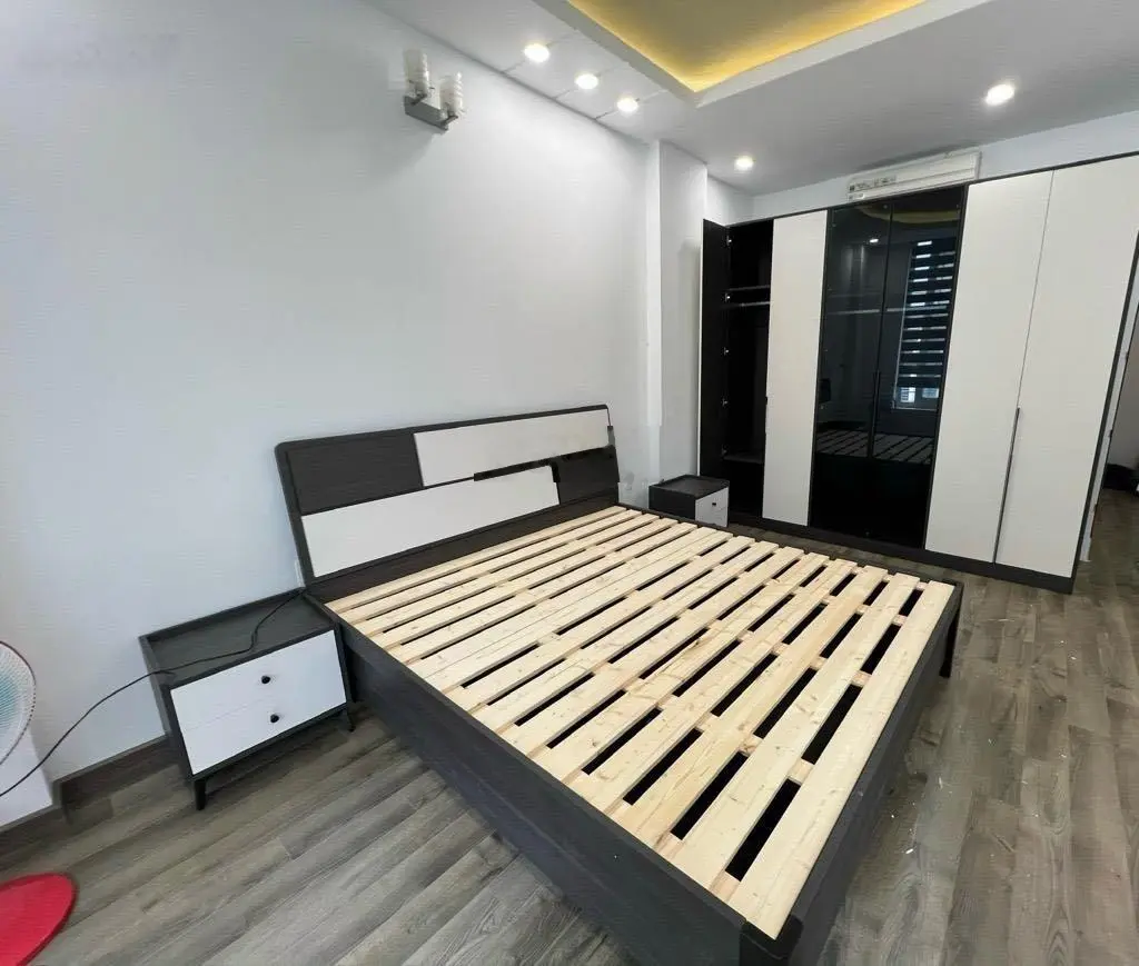 Bán nhà đẹp phố Nguyễn Khang, Cầu Giấy, ôtô tránh, Kinh Doanh DT 43m2 x6tầng MT 4.2m, 10.5 tỷ TL